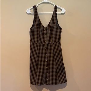 Sleeveless dress